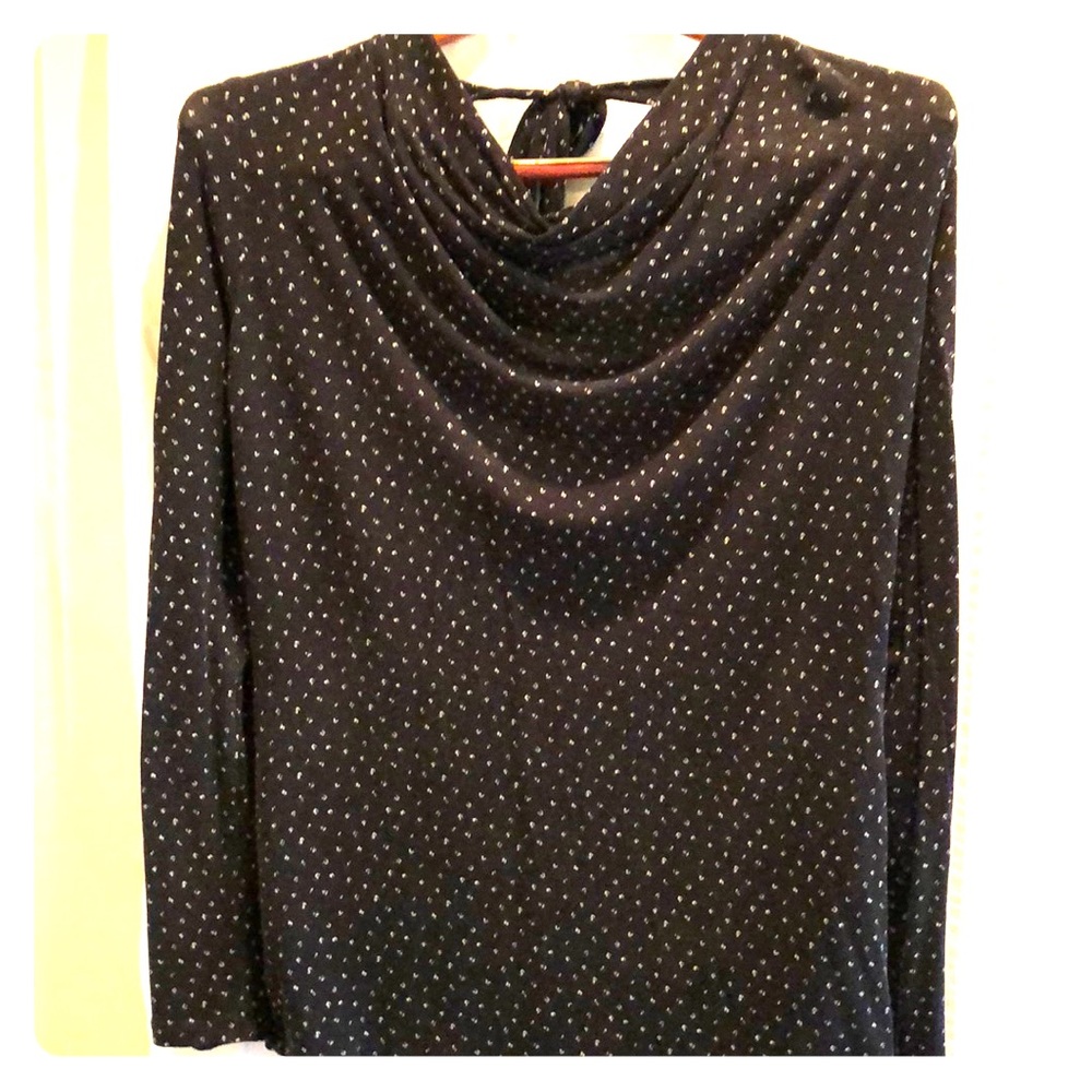 Cabi V neck Tie Back tee & drake neck in front!